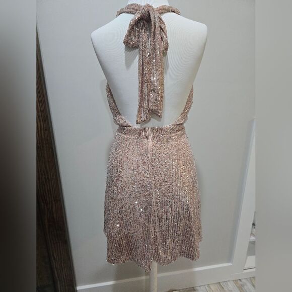 Love Nickie Lew Sequin Mock Neck Cocktail Dress NWOT size Small Rose Gold - Picture 2 of 3